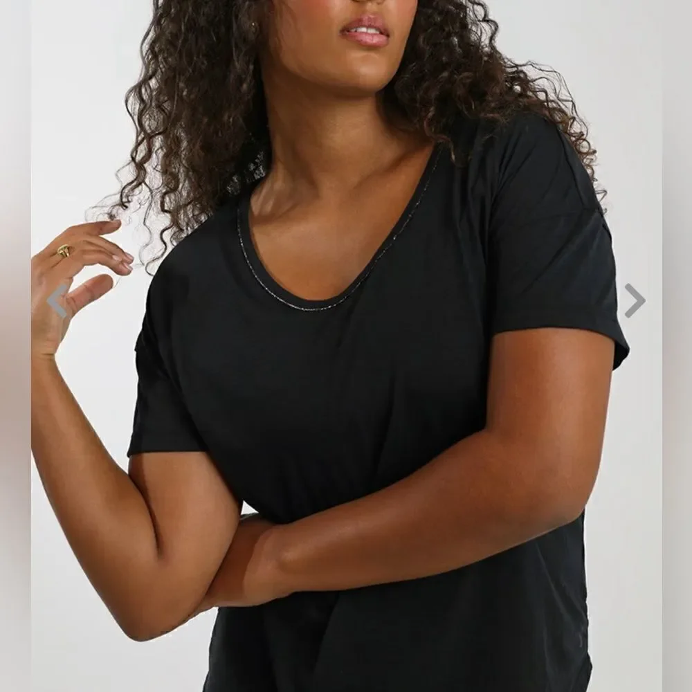New! Nike Black/Dk Smoke Grey Yoga Dri-FIT Metallic Trim Women’s Top Sz Medium